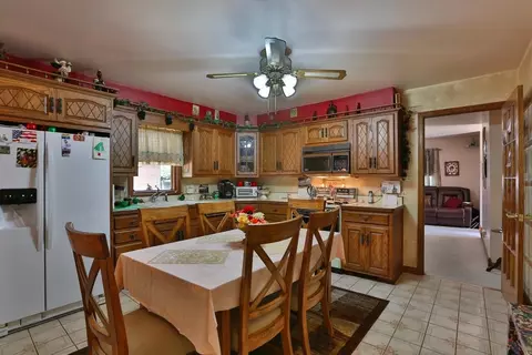 601 E Ash Pl, Griffith, IN 46319 photo 4