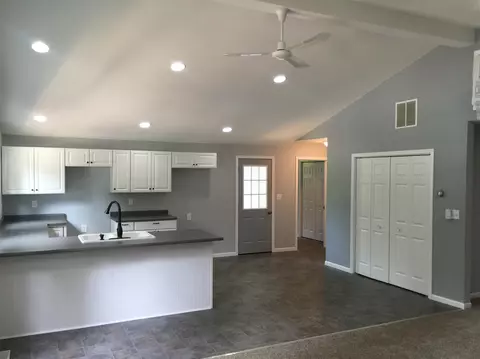5206 E Miami Trl, Rolling Prairie, IN 46371 photo 2