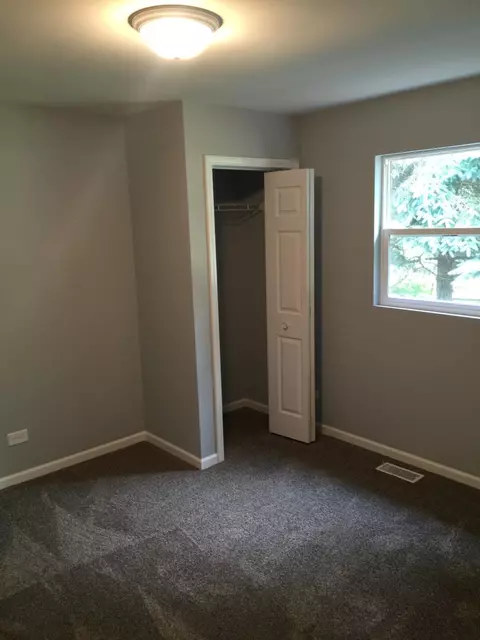 5206 E Miami Trl, Rolling Prairie, IN 46371 photo 8
