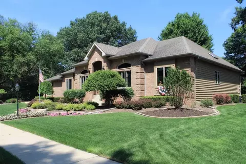 217 N Lillian St, Griffith, IN 46319 photo 2