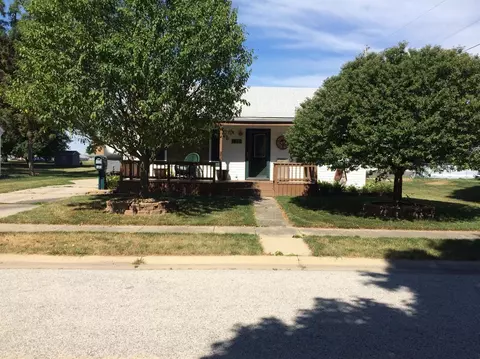 110 Maple St, Lowell, IN 46356 photo 3