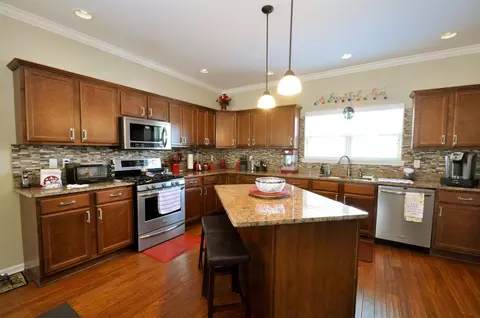 550 Aster Ln, Griffith, IN 46319 photo 9