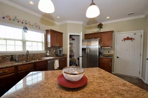 550 Aster Ln, Griffith, IN 46319 photo 10