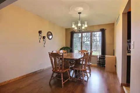 6992 Windsor Dr, De Motte, IN 46310 photo 10