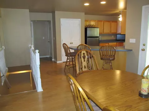 6701 Hillside Ln, De Motte, IN 46310 photo 6