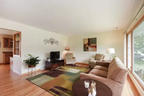 7926 Tapper Ave, Munster, IN 46321 photo 3