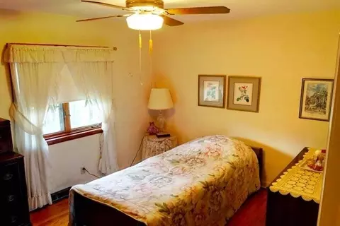 417 S Broad St, Griffith, IN 46319 photo 9