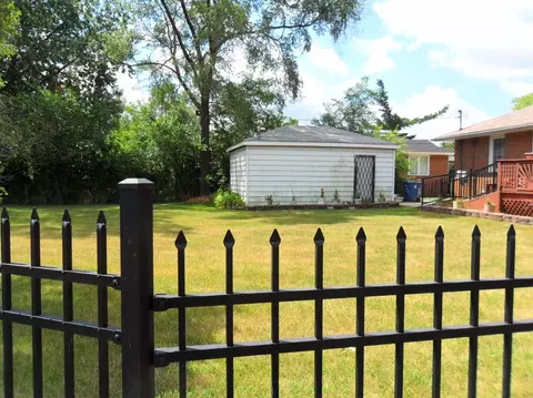 1901 Monroe Ln, Gary, IN 46407 photo 6