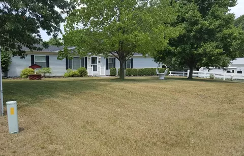 11454 N 568, De Motte, IN 46310 photo 3