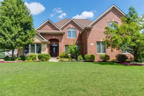 1522 Chalone Ct, Crown Point, IN 46307 photo 2