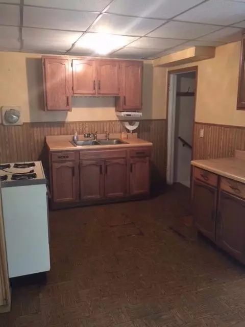 328 Tyler St, Gary, IN 46402 photo 2