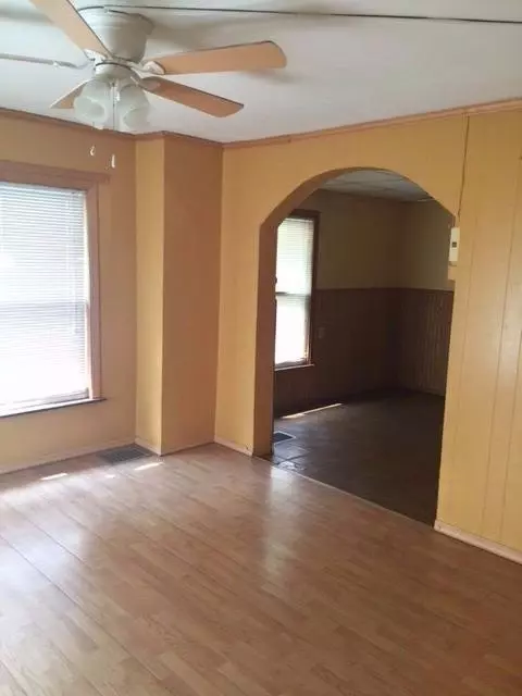 328 Tyler St, Gary, IN 46402 photo 5