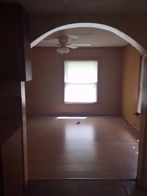 328 Tyler St, Gary, IN 46402 photo 3