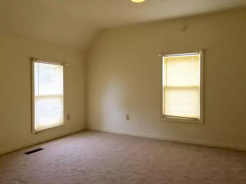 601 W Davis St, Hamlet, IN 46532 photo 8