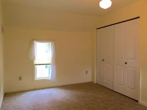 601 W Davis St, Hamlet, IN 46532 photo 9