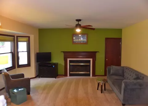 115 Pheasant Run Dr, Porter, IN 46304 photo 3