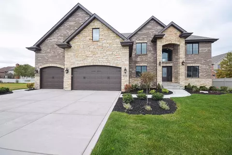 9730 Warwick Ct, Munster, IN 46321 photo 1
