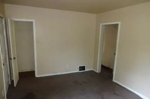 265 Lincoln St, Gary, IN 46402 photo 2