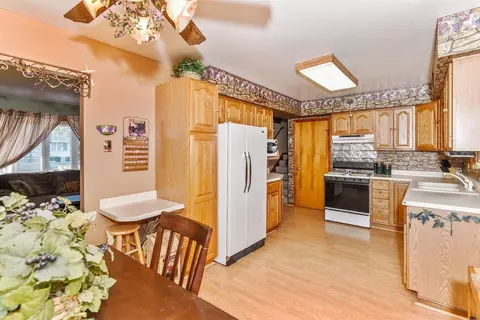 1011 W Pine Pl, Griffith, IN 46319 photo 4