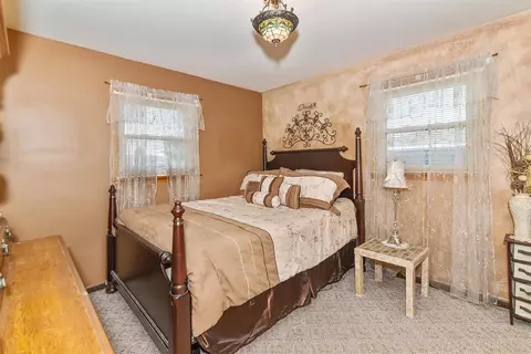1011 W Pine Pl, Griffith, IN 46319 photo 9