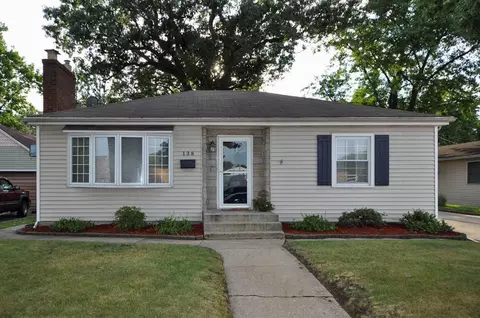 138 N Griffith Blvd, Griffith, IN 46319 photo 2