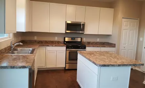 8249 Mayflower Dr, Lowell, IN 46356 photo 2