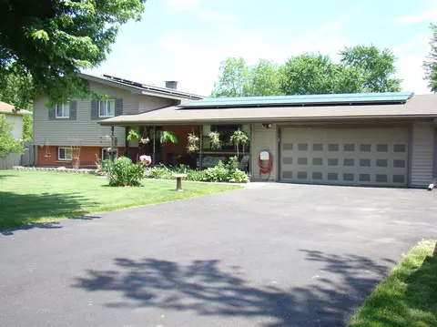 9017 Lee Pl, Crown Point, IN 46307 photo 1