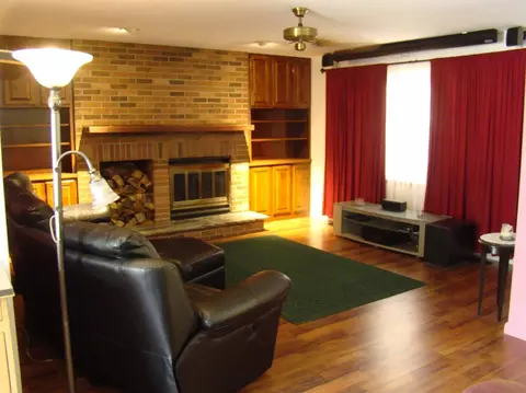 9017 Lee Pl, Crown Point, IN 46307 photo 4