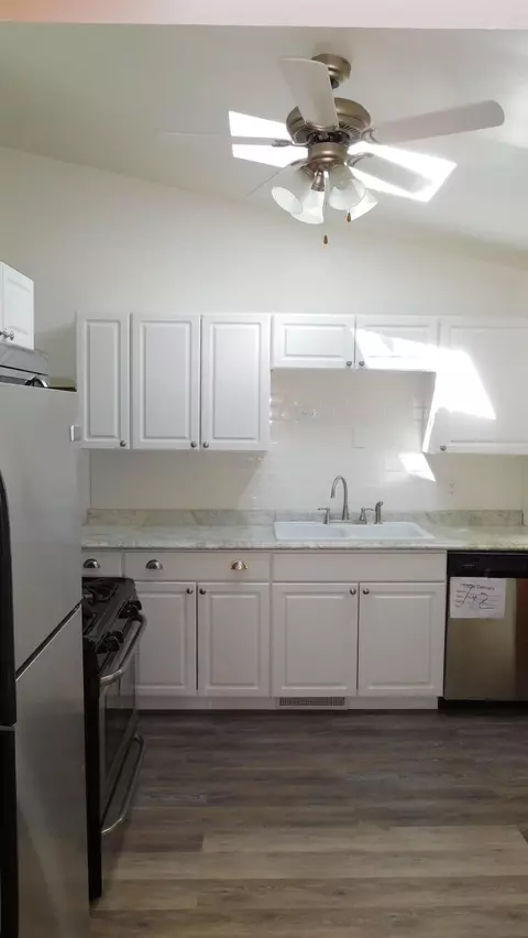 7950 Juniper Ave, Gary, IN 46403 photo 2