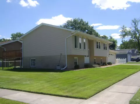 401 E 34th Ct, Griffith, IN 46319 photo 2