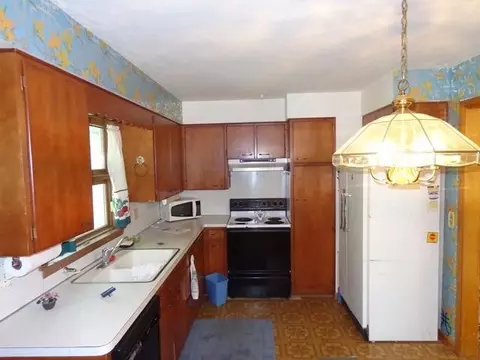 223 Timrick Dr, Munster, IN 46321 photo 7