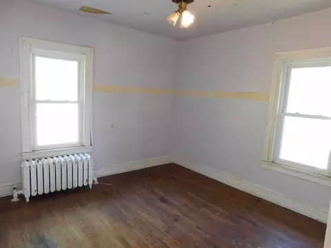 564 Johnson St, Gary, IN 46402 photo 8