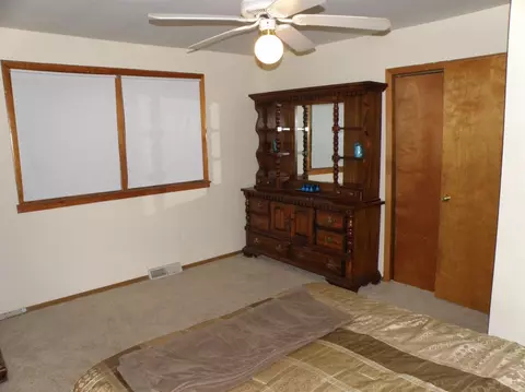 733 N Colfax St, Griffith, IN 46319 photo 10