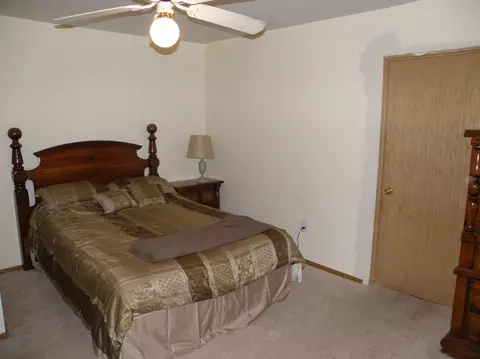 733 N Colfax St, Griffith, IN 46319 photo 9