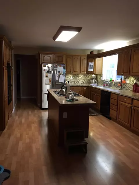 954 Seneca Dr, Crown Point, IN 46307 photo 3