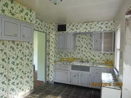 1148 Clay St, Gary, IN 46403 photo 9