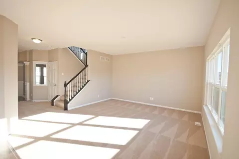 11410 Carolina Cir, Crown Point, IN 46307 photo 3