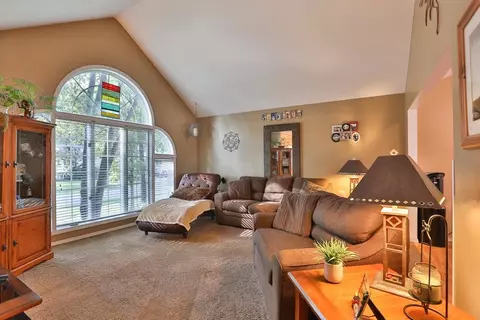 623 Canterbury Rd, Griffith, IN 46319 photo 4