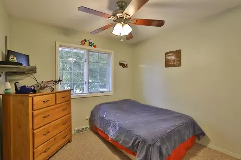 623 Canterbury Rd, Griffith, IN 46319 photo 9