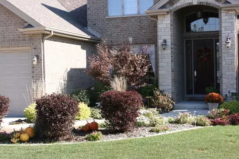 8733 Hillside Dr, Saint John, IN 46373 photo 1