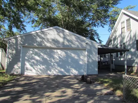 400 N Dwiggins St, Griffith, IN 46319 photo 5