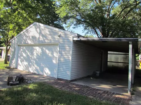 400 N Dwiggins St, Griffith, IN 46319 photo 6
