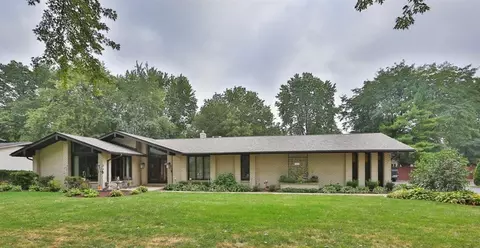 1900 Lambert Ln, Munster, IN 46321 photo 1