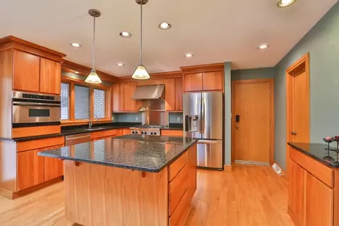 1900 Lambert Ln, Munster, IN 46321 photo 9