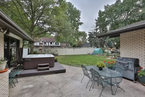 1900 Lambert Ln, Munster, IN 46321 photo 3