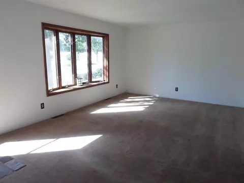 914 Lake St, Griffith, IN 46319 photo 5