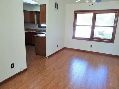 914 Lake St, Griffith, IN 46319 photo 9