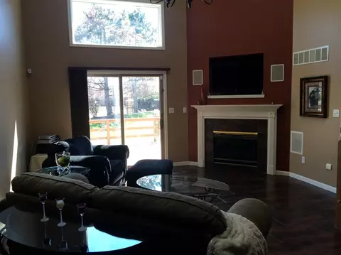 946 Cornwallis Ln, Munster, IN 46321 photo 3