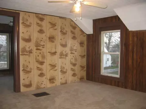209 E Sigler St, Hebron, IN 46341 photo 5