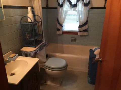 1040 Lane St, Gary, IN 46406 photo 10